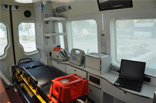 舟山救护车内部